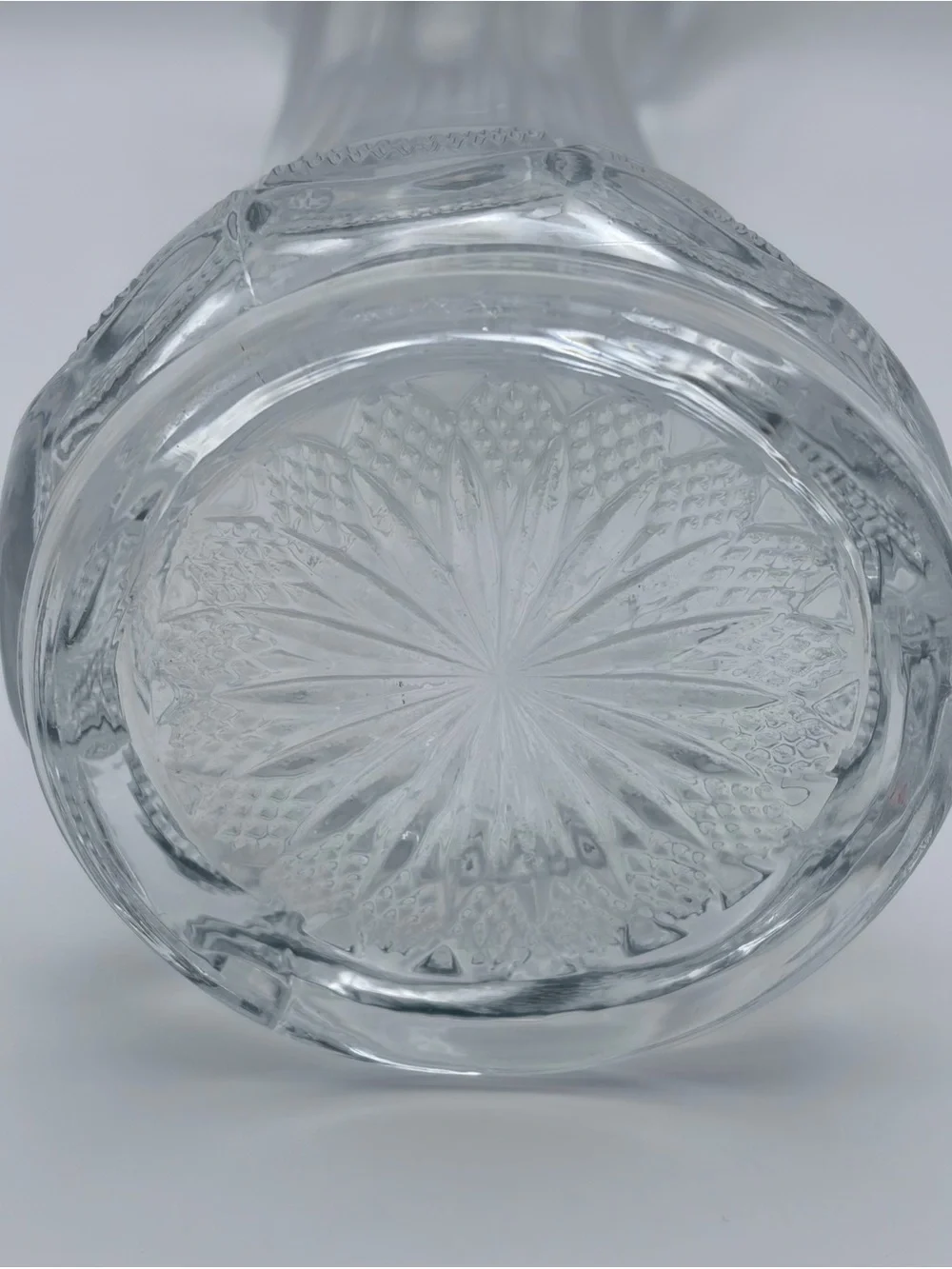EAPG US Glass Galloway/Woodrow Pattern 9 Finger Swung Ribbed Clear Glass Vase